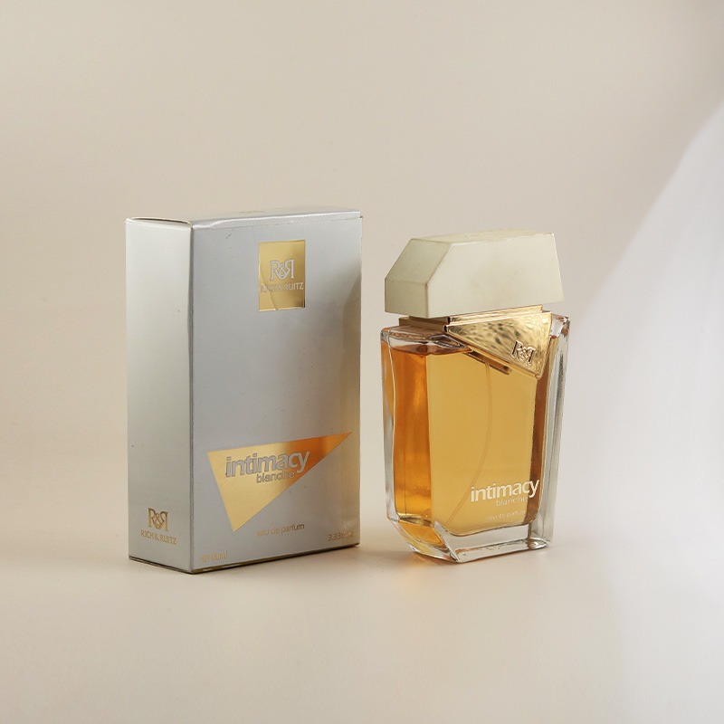 عطر زنانه اينتيميسى